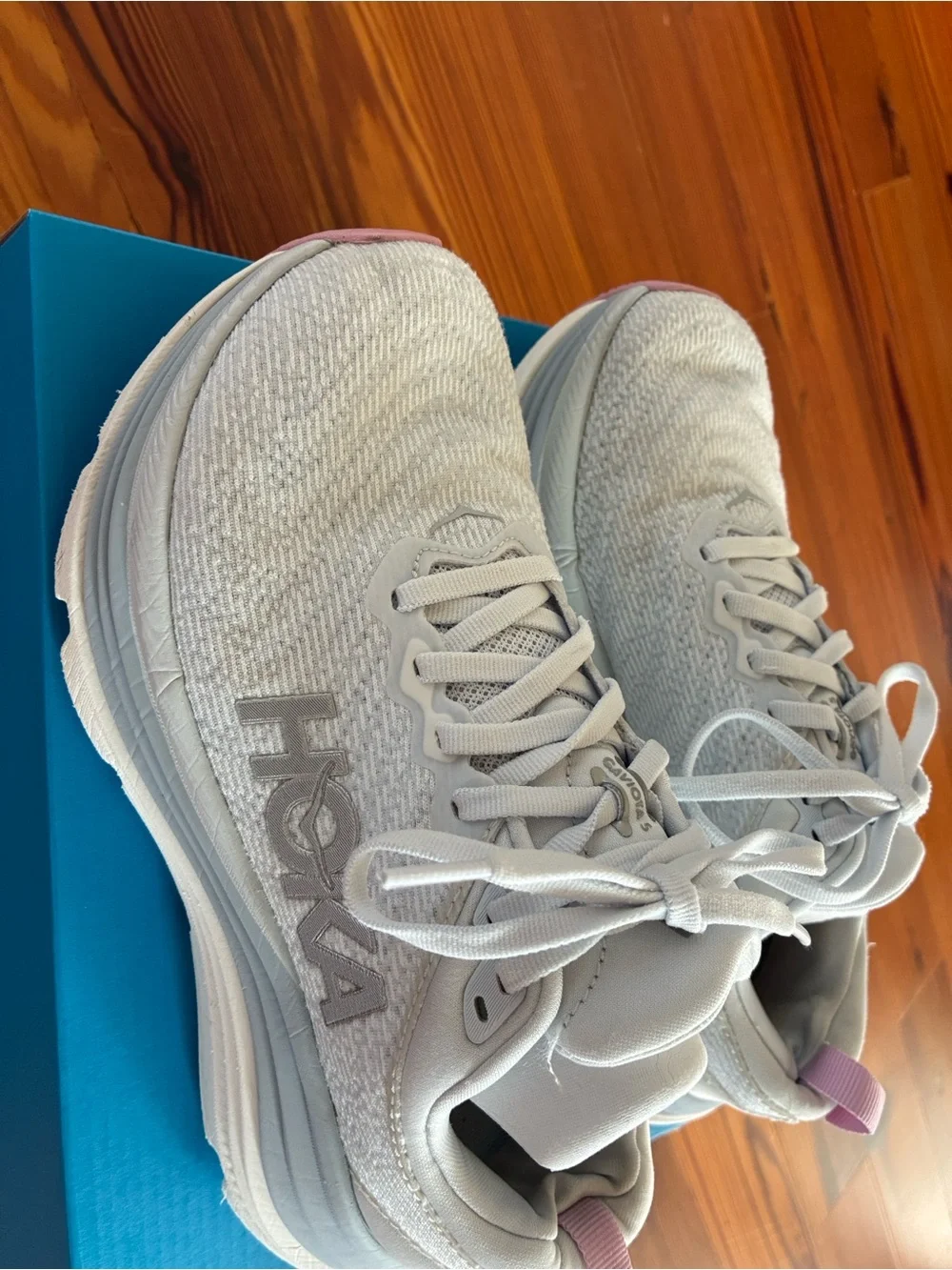 Hoka light gray